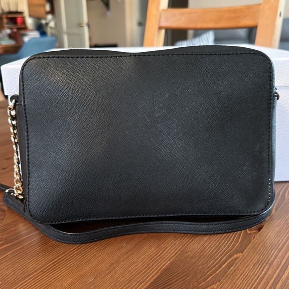 Micheal Kors crossbody purse - Picture 5 of 9